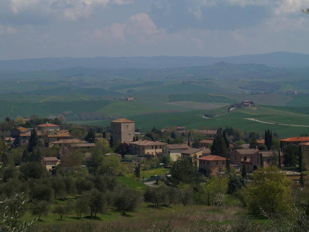 Agriturismo La Roverella Monteroni dʼArbia Exterior foto